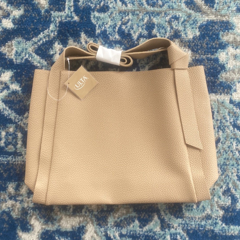 Ulta Tan Spring Tote! 😍 - Picture 2 of 3